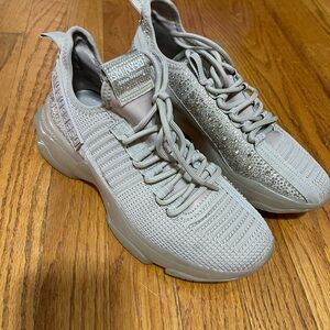 Stevan MADDEN shoes size 9M
